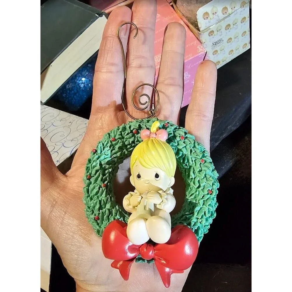 Precious Moments Baby Girl Wreath Ornament 1996 Resin #034 Collectible